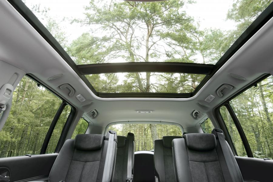  Renault Grand Espace 2012 года  (фото 2 из 10)